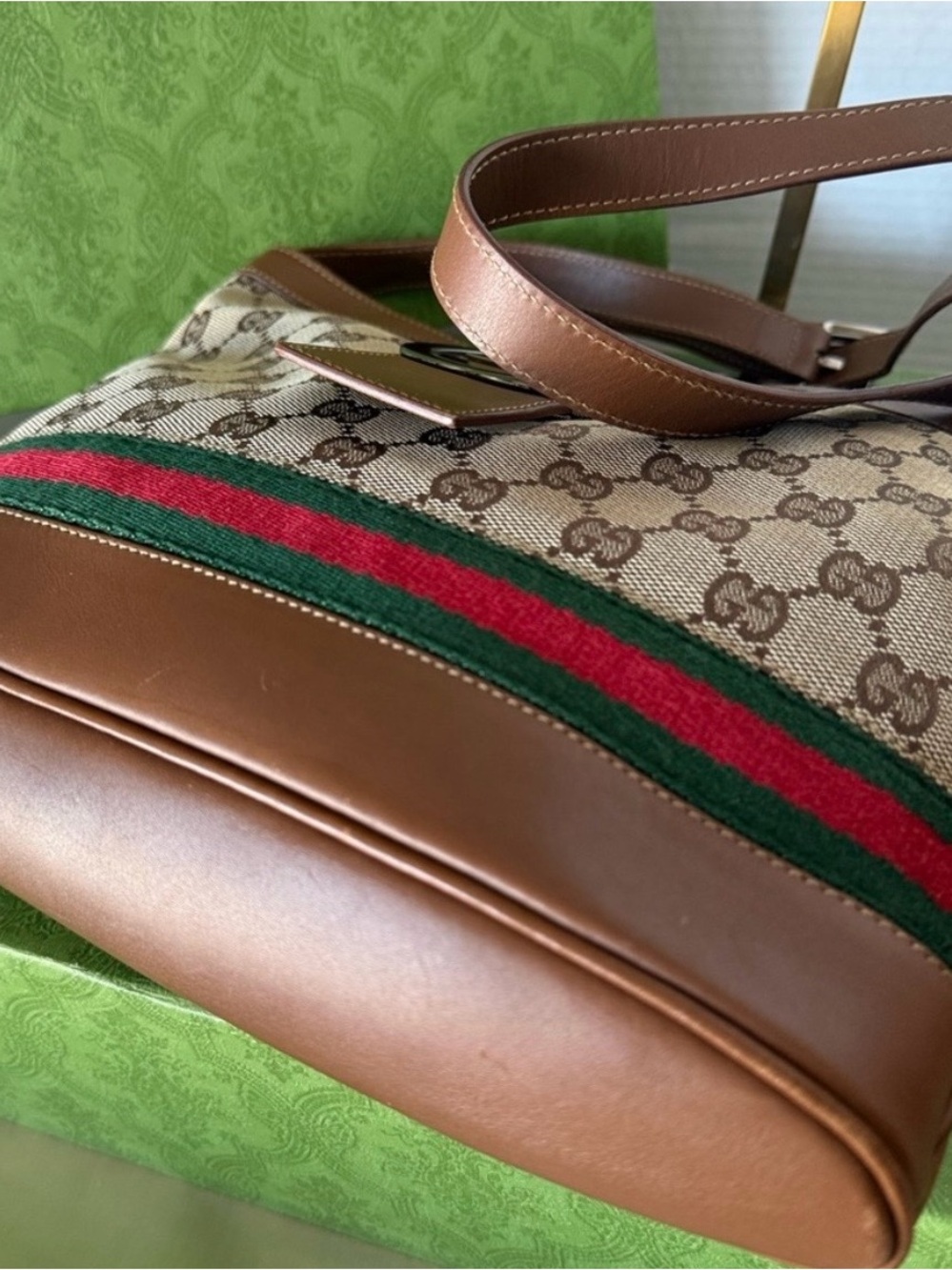 Gucci Brown GG Canvas Shoulder Bag with Green and Red Web Stripe - Picture 7 of 13
